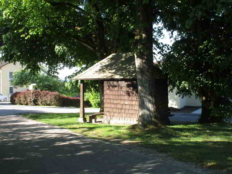 Die Kohlbauerkapelle von der Adalbert Stifter Straße kommend